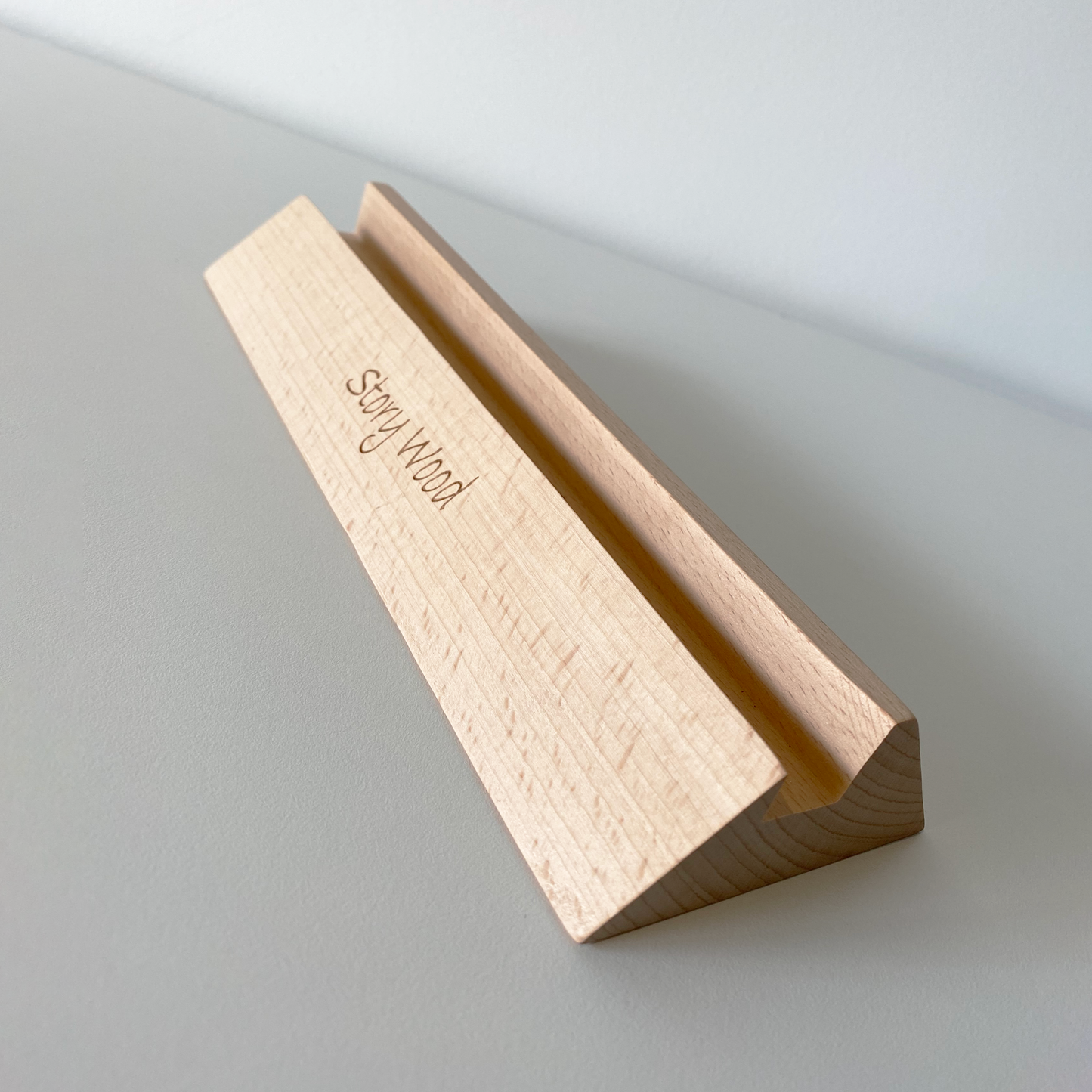 Storywood Puzzle Stand